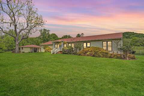 1812 Mountain View RD, Vinton, VA 24179