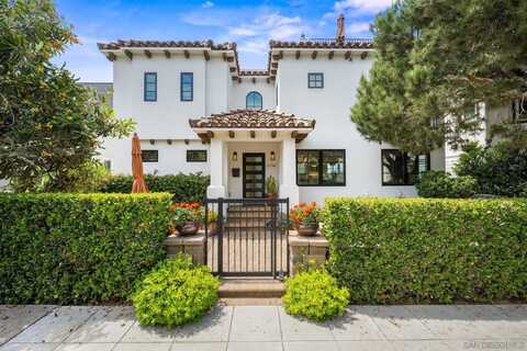 6756 Tyrian St, La Jolla, CA 92037