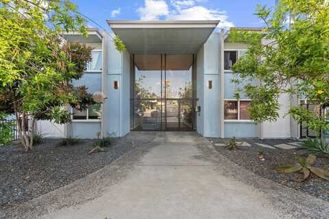 6120 Decena Dr, San Diego, CA 92120