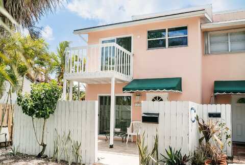 1918 NE 6th Street, Deerfield Beach, FL 33441