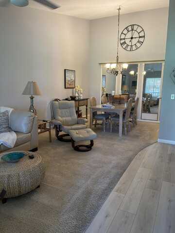 6504 Chasewood Drive, Jupiter, FL 33458