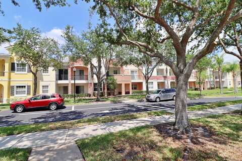 10520 SW Stephanie Way, Port Saint Lucie, FL 34987