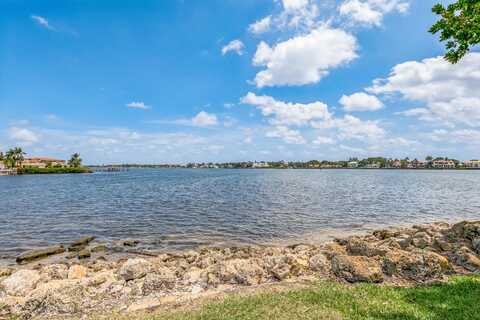 140 Yacht Club Way, Hypoluxo, FL 33462