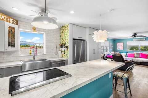 515 S Crescent Drive, Hollywood, FL 33021