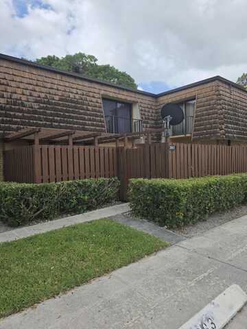 2601 26th Lane, Greenacres, FL 33463