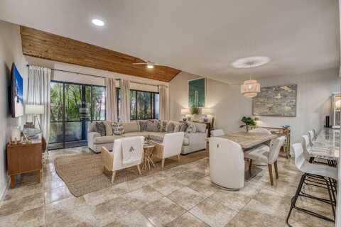 216 Old Meadow Way, Palm Beach Gardens, FL 33418