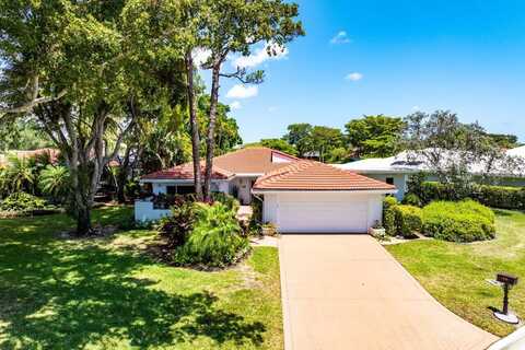19 Estate Drive, Boynton Beach, FL 33436