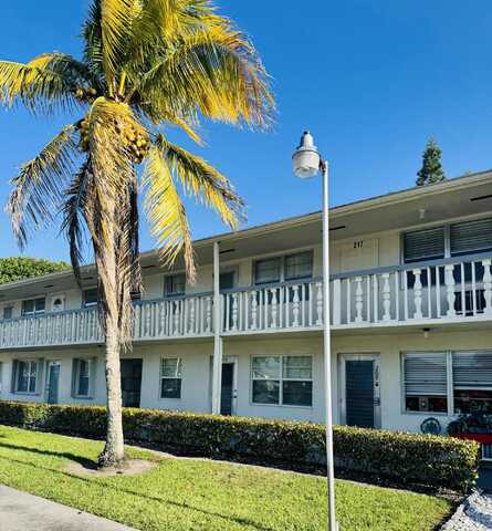218 Kent M, West Palm Beach, FL 33417