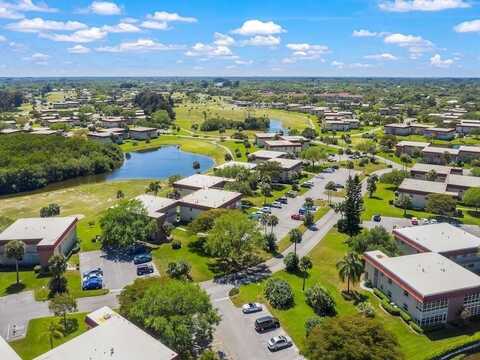 69 Royal Oak Court, Vero Beach, FL 32962