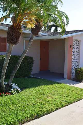 2747 Dudley Drive E, West Palm Beach, FL 33415