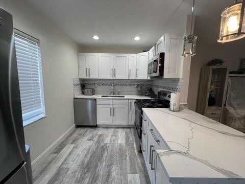 525 Burgundy K, Delray Beach, FL 33484