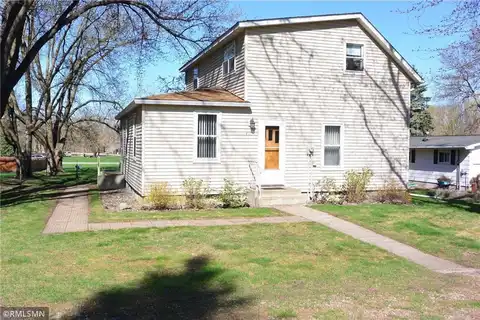 417 Greeley Avenue N, Glencoe, MN 55336