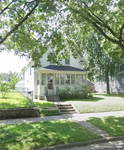 680 Hyacinth Avenue E, Saint Paul, MN 55106