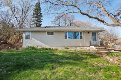 1939 E County Road B, Maplewood, MN 55109