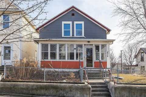 676 Cook Avenue E, Saint Paul, MN 55106