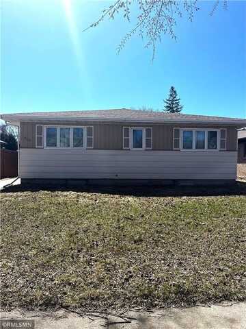 712 9th Street S, Virginia, MN 55792
