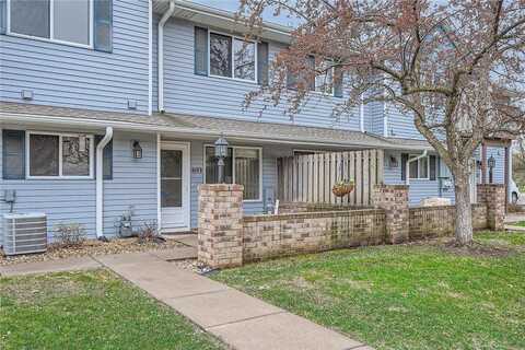 7510 15th Street Lane N, Oakdale, MN 55128