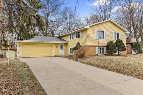 7149 Coachwood Road, Woodbury, MN 55125