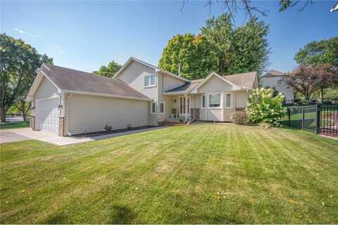 9495 Annapolis Lane N, Maple Grove, MN 55369