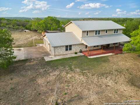 3940 Us Highway 90, Hondo, TX 78861