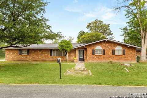 114 Nueces, Seguin, TX 78155