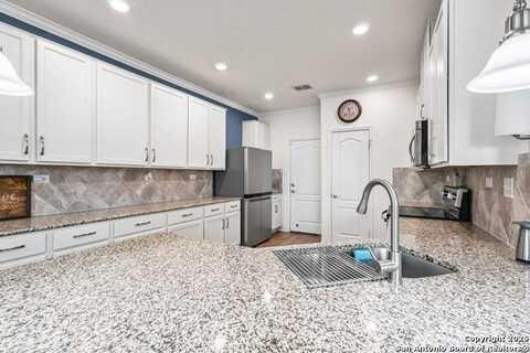 2095 Shire Meadow, New Braunfels, TX 78130