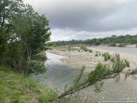 1331 Private Road 2415, Uvalde, TX 78801