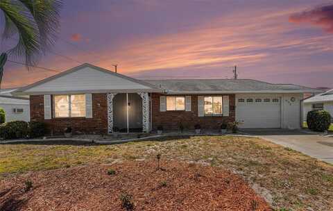 832 FOX HILLS DRIVE, SUN CITY CENTER, FL 33573