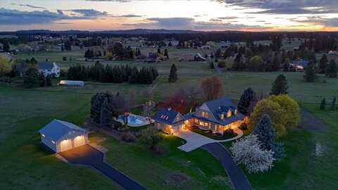 8618 S Cliffview Ln, Spokane, WA 99224