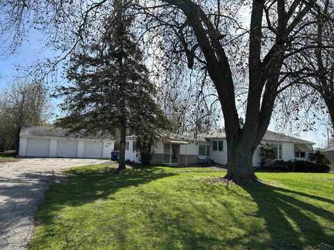 2565 S Center, Saginaw, MI 48609