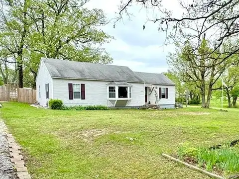 410 Cherry Avenue, Summersville, MO 65571