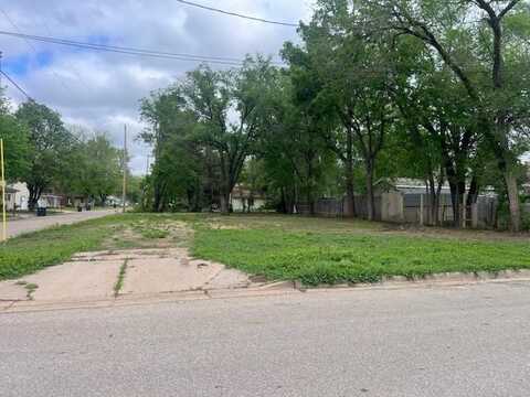 1016 W Clark Ave, El Dorado, KS 67042