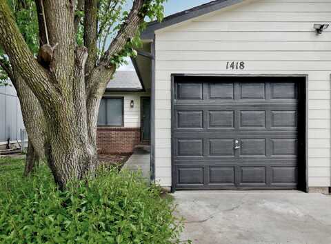 1418 W Nottingham Cir, Wichita, KS 67204