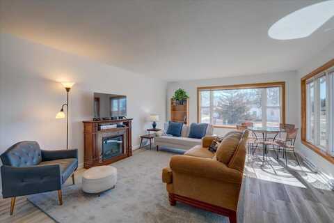 300 Pleasant Drive, Waunakee, WI 53597