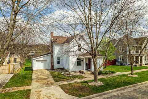 1012 1st Street, New Glarus, WI 53574