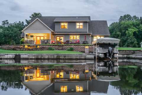 W4150 Big Oak Drive, Mauston, WI 53948