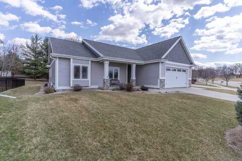 42 Oak Ridge Trail, Deerfield, WI 53531