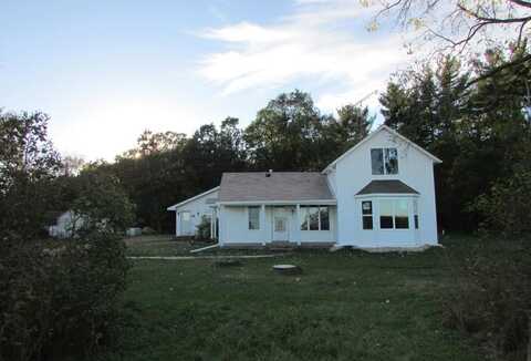 N4721 9th Drive, Hancock, WI 54943