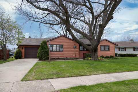 1013 N Claremont Drive, Janesville, WI 53545