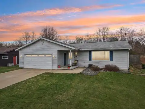 2440 Red Pine Court, Portage, WI 53901