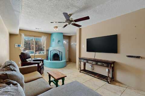1537 Avenida De Las Americas, Santa Fe, NM 87507