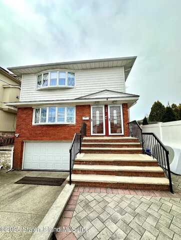 160 Keegans Lane, Staten Island, NY 10308