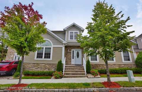 57 Chart Loop, Staten Island, NY 10309