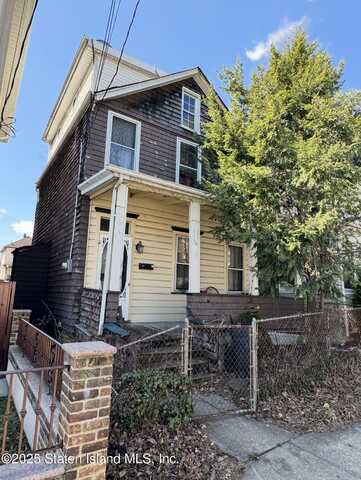 26 Metcalfe Street, Staten Island, NY 10304