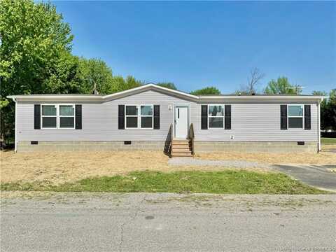 821 N First Street, Austin, IN 47102