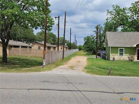 302 San Marcos Highway, Luling, TX 78648