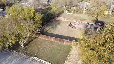 355 S Plum Avenue, New Braunfels, TX 78130