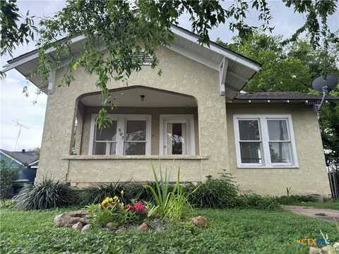 507 N Gonzales Street, Cuero, TX 77954