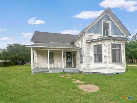 307 N Pecan, Moulton, TX 77975
