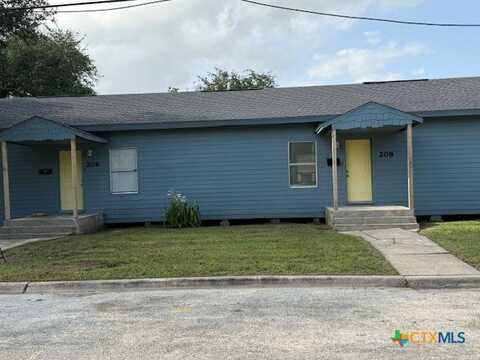 206 E Sabine Street, Victoria, TX 77901